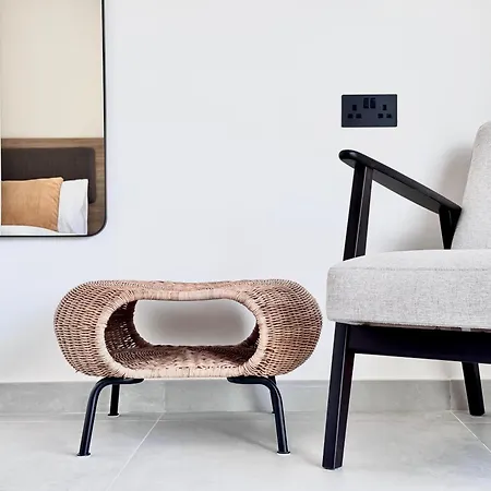 Exclusive Retreat Off The Sea Front Promenade *