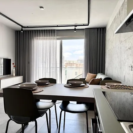 Exclusive Retreat Off The Sea Front Promenade * Gzira