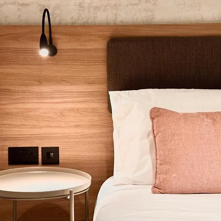 Exclusive Retreat Off The Sea Front Promenade Apartman