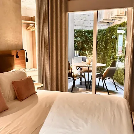 Apartment Exclusive Retreat Off The Sea Front Promenade