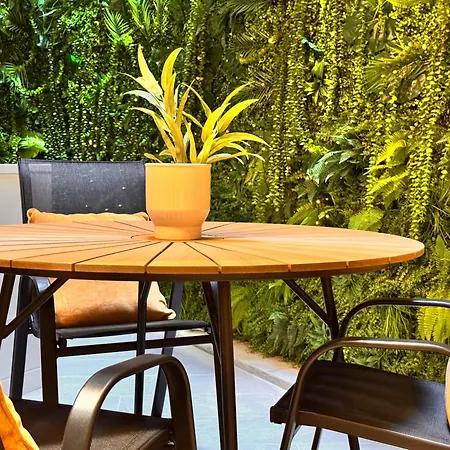 Exclusive Retreat Off The Sea Front Promenade * Gzira