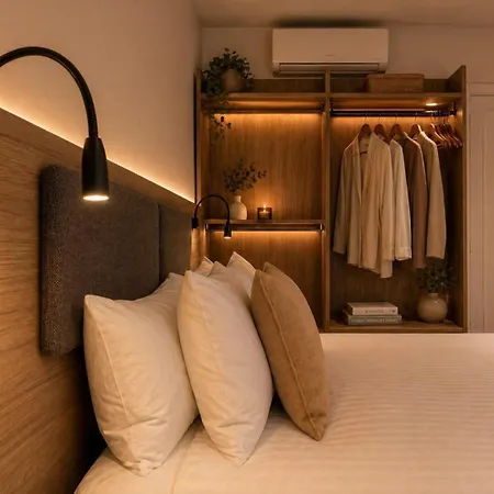 Apartment Exclusive Retreat Off The Sea Front Promenade *