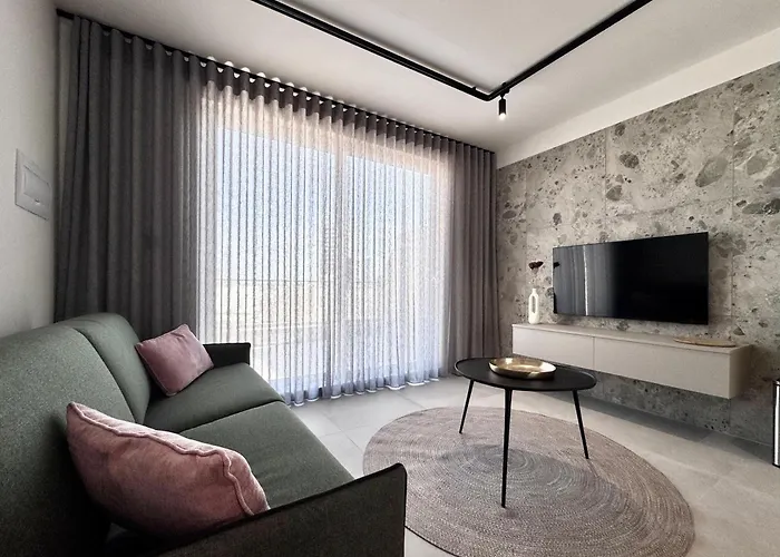 Apartament Exclusive Retreat Off The Sea Front Promenade