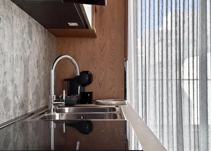 Apartament Exclusive Retreat Off The Sea Front Promenade