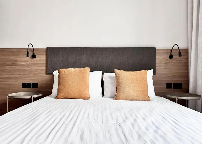 Exclusive Retreat Off The Sea Front Promenade *