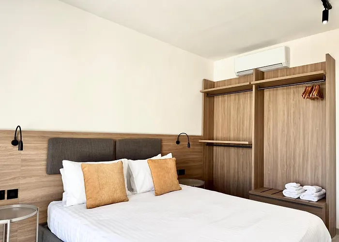 Apartament Exclusive Retreat Off The Sea Front Promenade