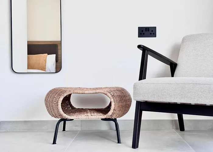 Exclusive Retreat Off The Sea Front Promenade *