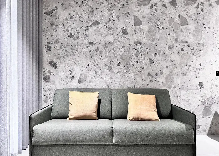 Exclusive Retreat Off The Sea Front Promenade *