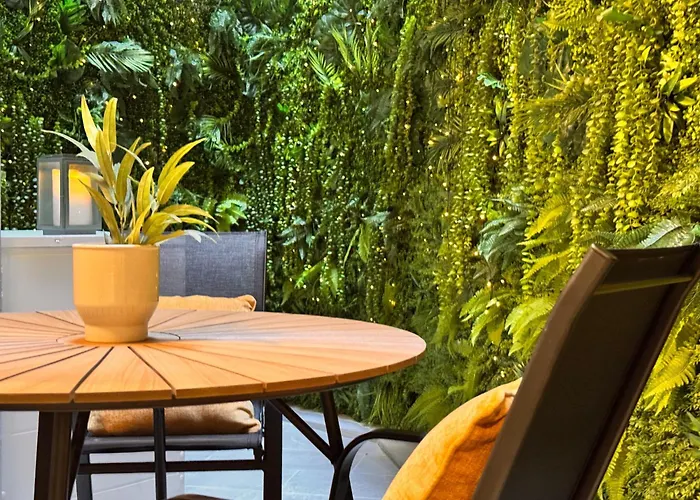 Exclusive Retreat Off The Sea Front Promenade Gzira