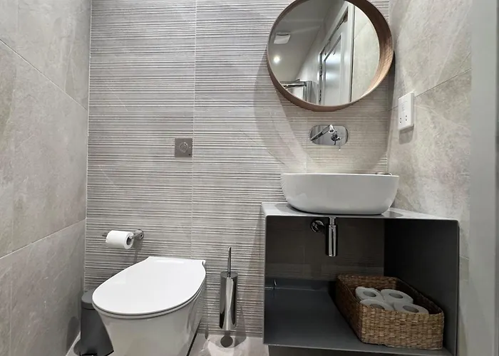 Exclusive Retreat Off The Sea Front Promenade Gzira